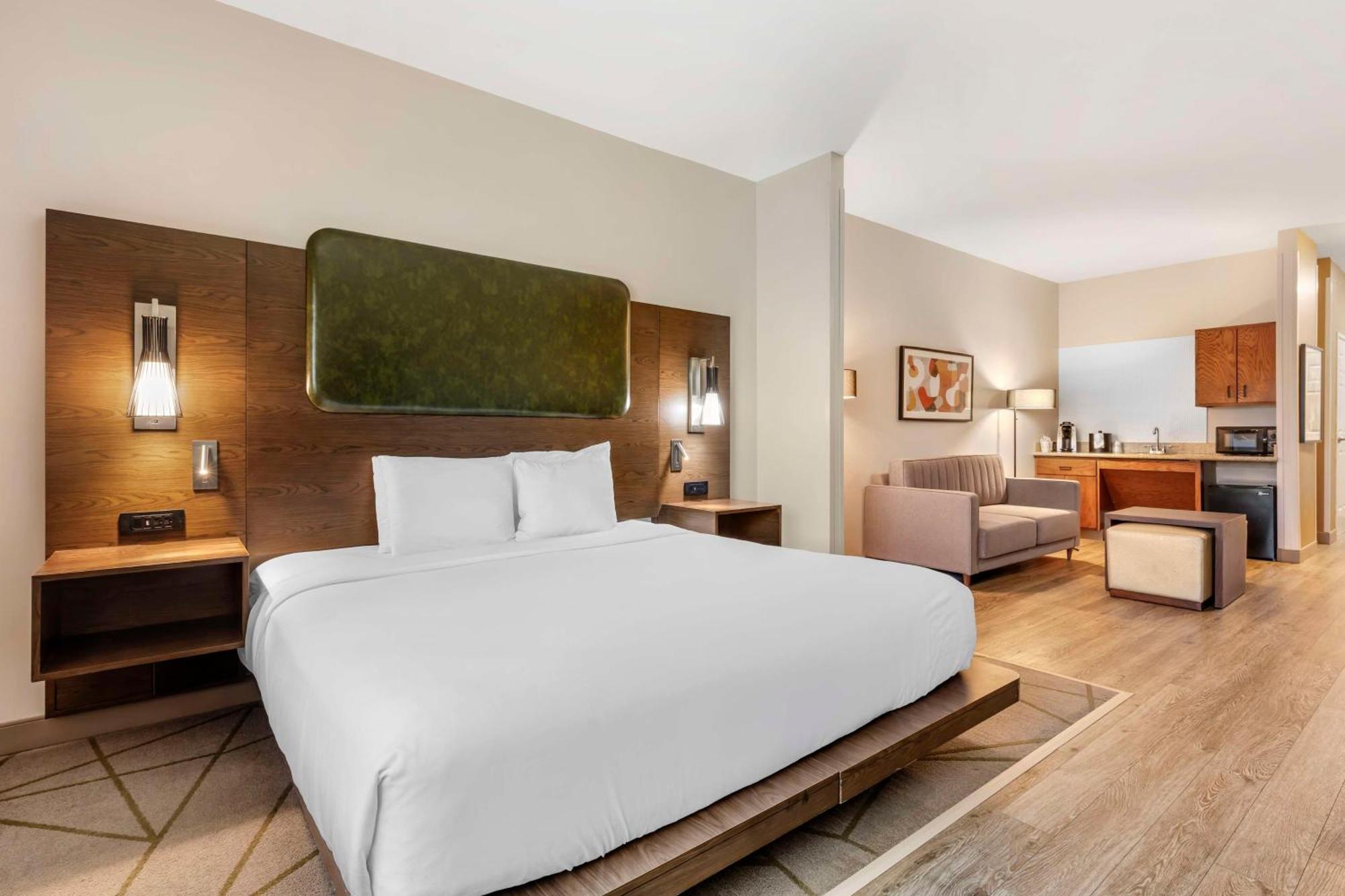 Best Western Plus Riata Браунвуд Экстерьер фото